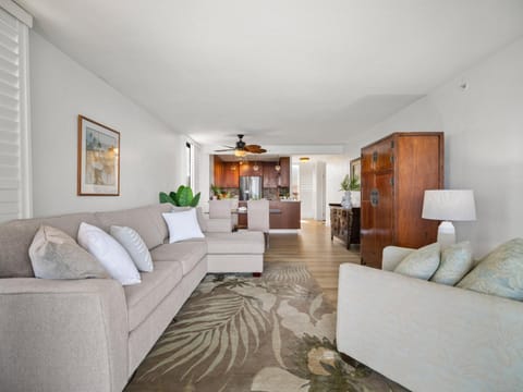 Mahana 1111 - Direct Ocean Views & Beachfront Resort in Kaanapali