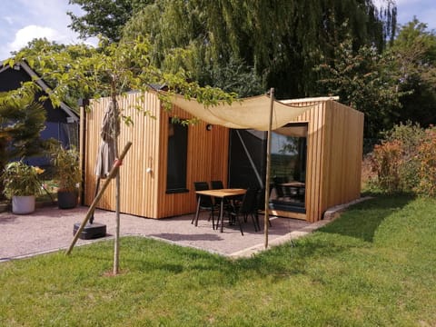 Property building, Patio, Garden, Dining area