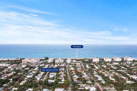 Steps 2 Beach PoolSPA Game Room Pool Table House in Riviera Beach