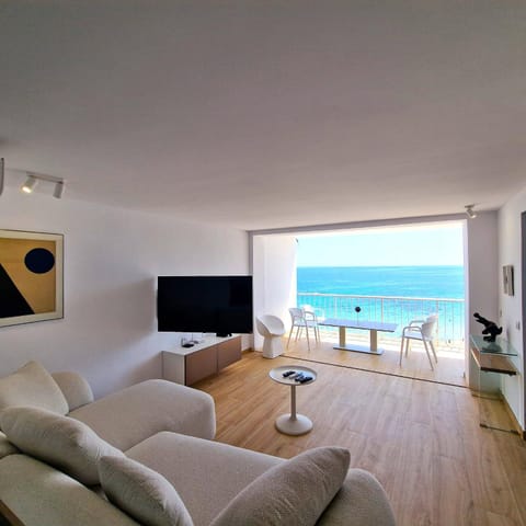 Communal lounge/ TV room, Natural landscape, TV and multimedia, Balcony/Terrace, Sea view