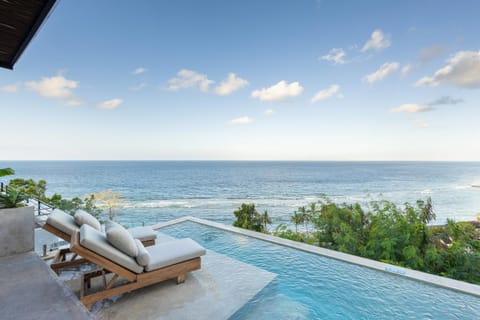 Sea view, Swimming pool, sunbed