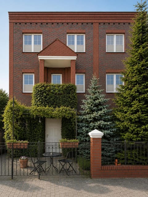 Property building, Facade/entrance