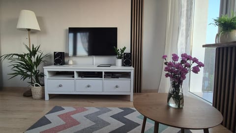 Communal lounge/ TV room, TV and multimedia, Evening entertainment