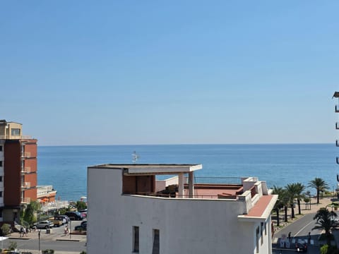 Everest - By Ligooria Apartment in Pietra Ligure