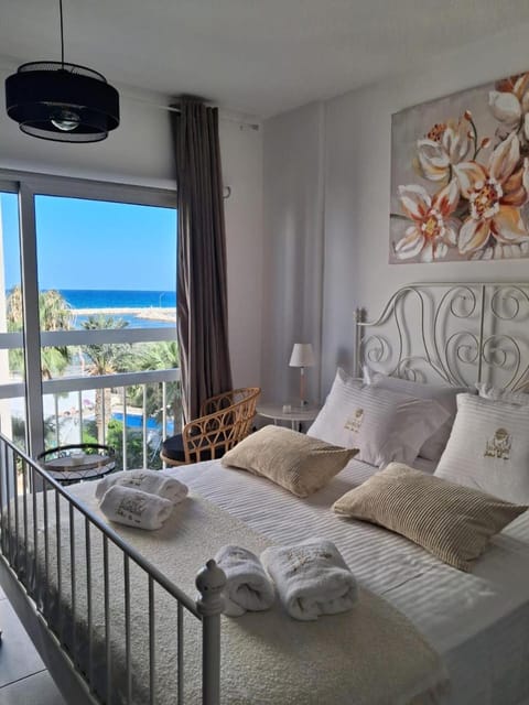 View (from property/room), Pool view, Sea view