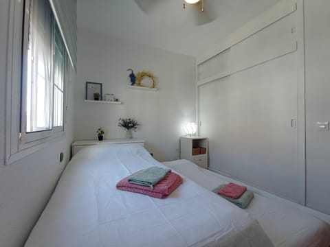 Bed, Bedroom, wardrobe