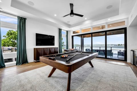 Lakefront Stay for 16 with Pool Dock & Game Room House in Granite Shoals