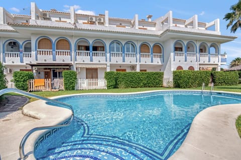 Property building, Swimming pool