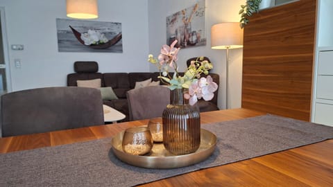 Living room, Seating area, Dining area, Food