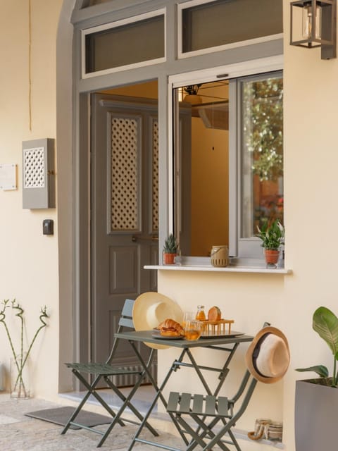 Patio, Day, Balcony/Terrace, Balcony/Terrace