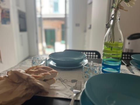 Food and drinks, Dining area