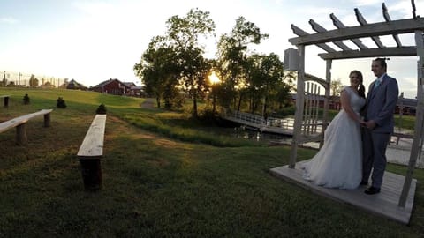 Authentic Wagon Rentals for a Family Getaway near Norman, Oklahoma House in Norman