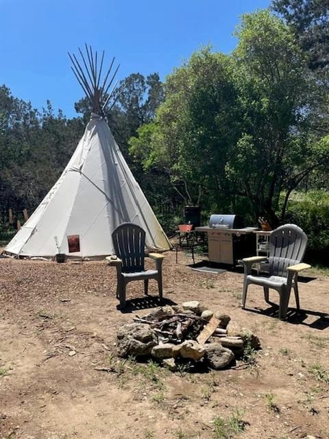 Spacious Tipi with Outdoor BBQ and Fire Pit in Texas Luxury tent in Marble Falls