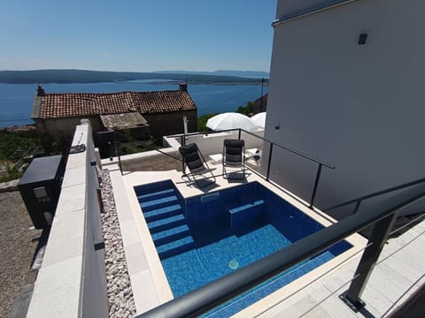 Patio, Natural landscape, View (from property/room), Balcony/Terrace, Pool view, Sea view, Swimming pool, sunbed