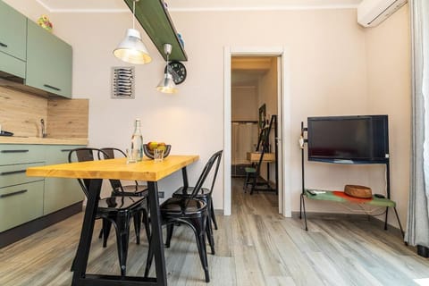 Dimora Concept - Ca' Franca - Sea View Terrace and Private parking House in Borgio Verezzi