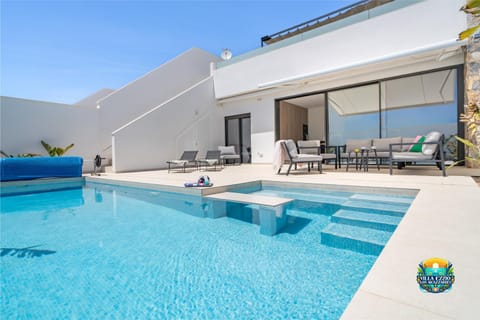 Solarium, Balcony/Terrace, Pool view, Pool view, Swimming pool, Swimming pool