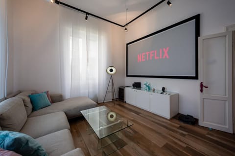 Decorative detail, furniture, heating, internet, minibar