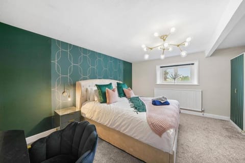 The Artist Abode in Central Whitby - Hot-Tub - Parking House in England