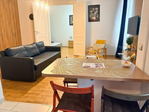 Communal lounge/ TV room, TV and multimedia, Living room, Seating area, Area and facilities, Area and facilities