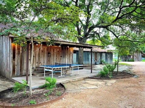 Tranquil Family Vacation by a Creek: Luxury Tented Cabin in Seguin, Texas Cabin in Seguin