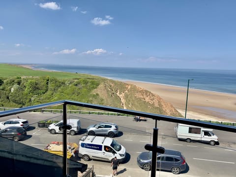 Penthouse North Sea Front Apartment in Saltburn-by-the-Sea