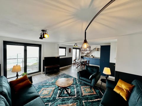 Penthouse North Sea Front Apartment in Saltburn-by-the-Sea