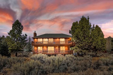 California Dreaming: Lakeside Cabin Getaway in Best Location Cabin in Big Bear