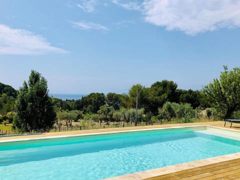 Sea view, Swimming pool