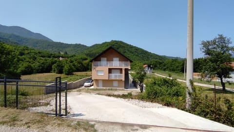 Property building, Spring, Day, Neighbourhood, Natural landscape, Mountain view
