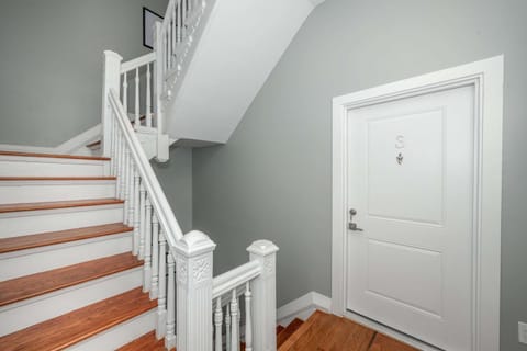 Findlay Market Suite 3 - For 2 Apartment in Over The Rhine