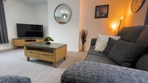 The Den - by Caithness Luxury Apartments NC500 - 2 Bedroom holiday home - Sleeps Work teams upto 2 & holiday makers upto 4 Apartment in Wick