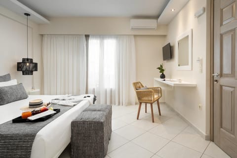 Bed, TV and multimedia