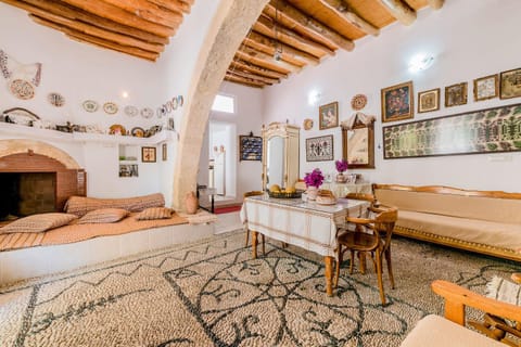 Communal lounge/ TV room, Lobby or reception