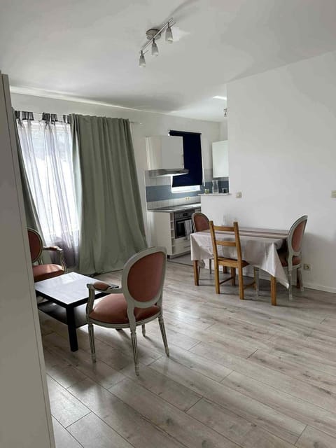 Quartier Ixelles - Métro Porte de Namur Apartment in Ixelles