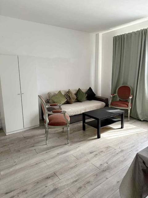 Quartier Ixelles - Métro Porte de Namur Apartment in Ixelles