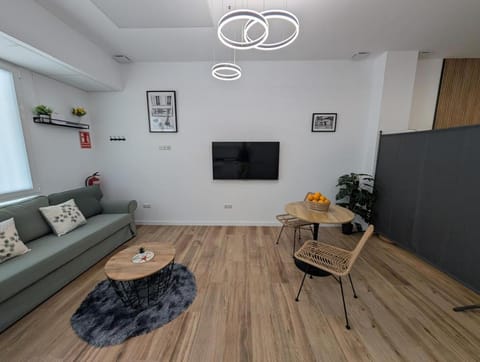 Communal lounge/ TV room, TV and multimedia, Living room, Seating area