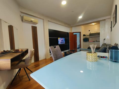 Petra Apartment, free parking Apartment in Novi Sad