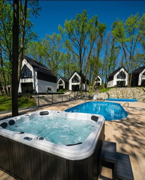 Property building, Day, Natural landscape, Hot Tub, Pool view, Swimming pool, sunbed