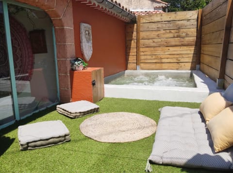 Property building, Garden