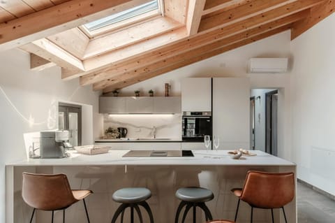 Easylife - Attico Design, Comfort a Como Apartment in Como