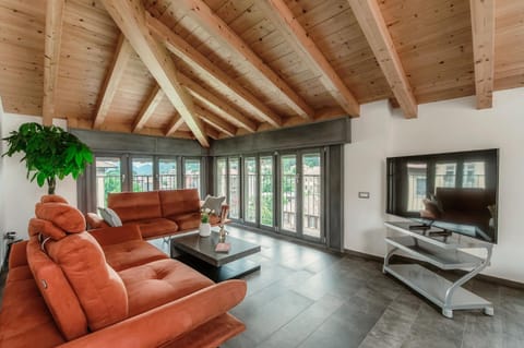 Easylife - Attico Design, Comfort a Como Apartment in Como