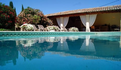Le moulin vieux, mas authentique en Provence avec piscine Villa in Provence-Alpes-Côte d'Azur
