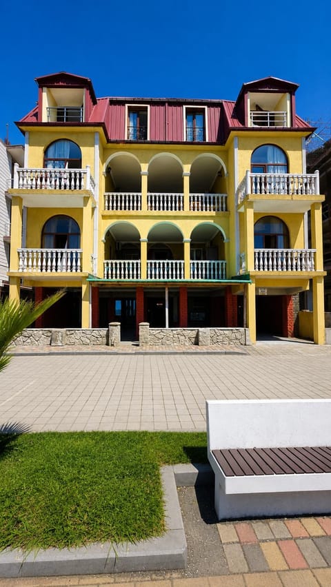 Property building, Day