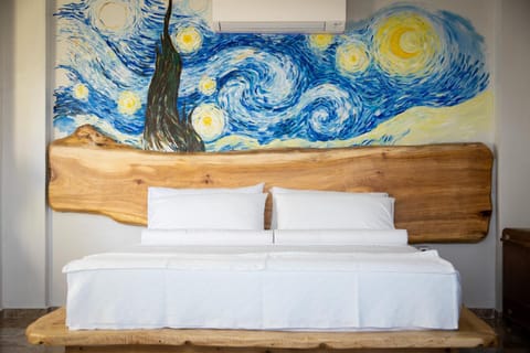 Bed, Decorative detail