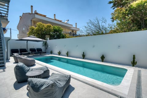 Day, Natural landscape, View (from property/room), Pool view, Swimming pool