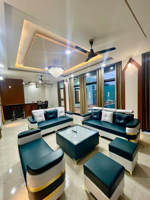 ZenRoofs - Pool Farm House Villa in Jaipur