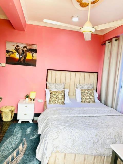 Photo of the whole room, Bedroom