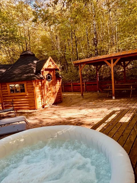 Patio, Hot Tub