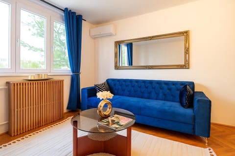 View (from property/room), Living room, Seating area, City view, internet, air conditioner
