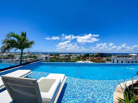 Day, Natural landscape, View (from property/room), Balcony/Terrace, Pool view, Swimming pool, sunbed
